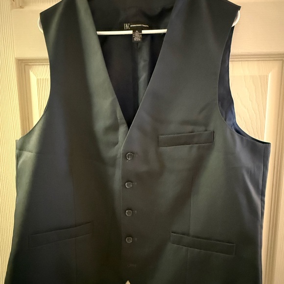 INC International Concepts Men's Charcoal Vest - Picture 1 of 3